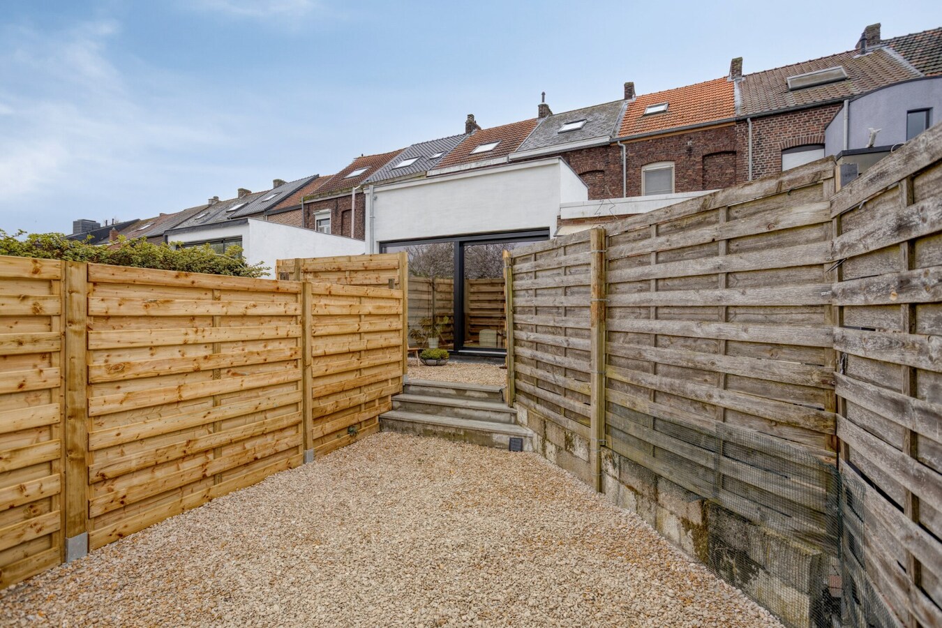 Prachtig volledig gerenoveerde woning met tuin en 3 slaapkamers in Tienen 