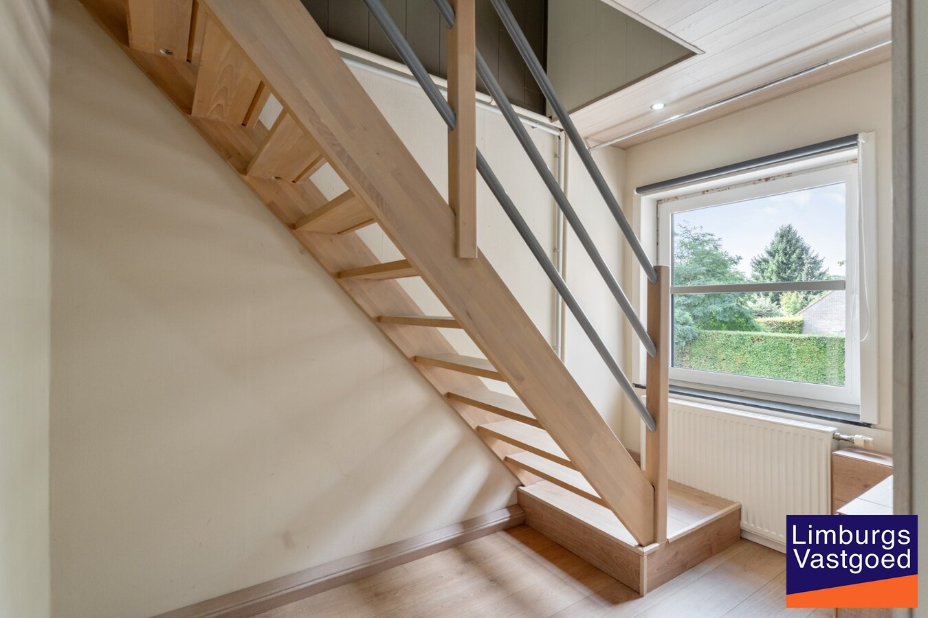 Centraal gelegen woning, 3 slpk, 181 m² bewoonbare oppervlakte, 3a 17ca 