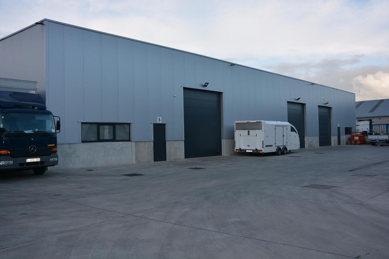 Nieuwbouwloodsen op uitstekende ligging 