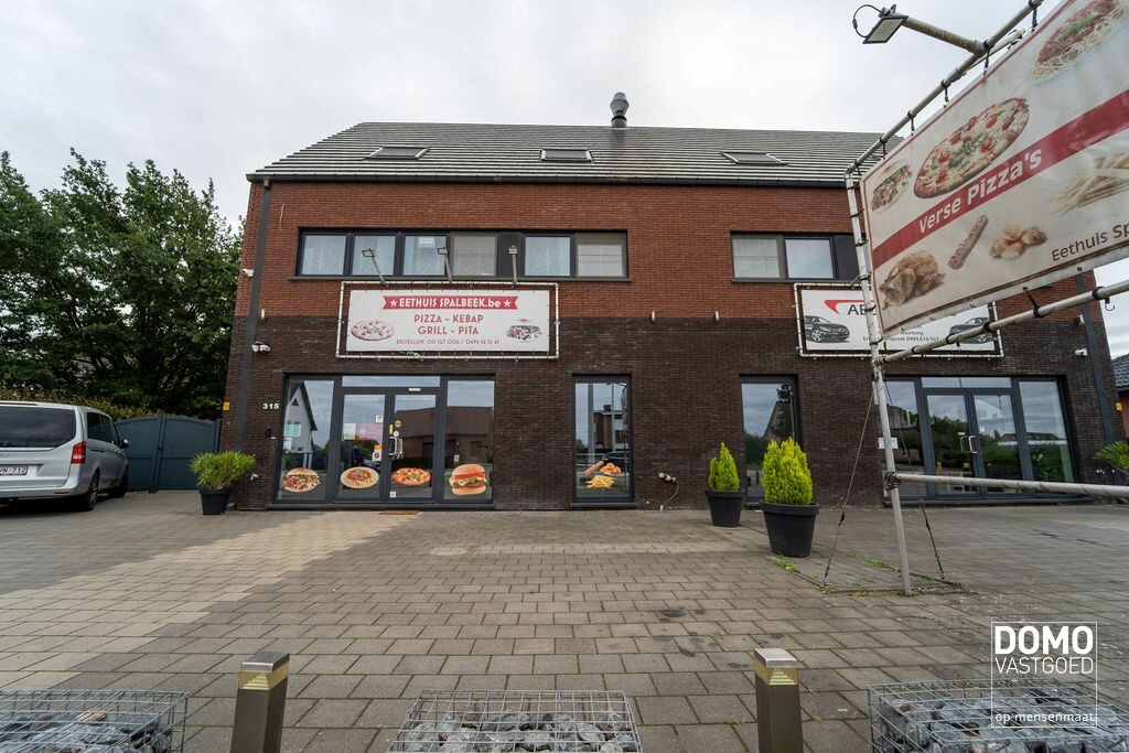 Gunstig gelegen handelshuis te Spalbeek (Hasselt) 