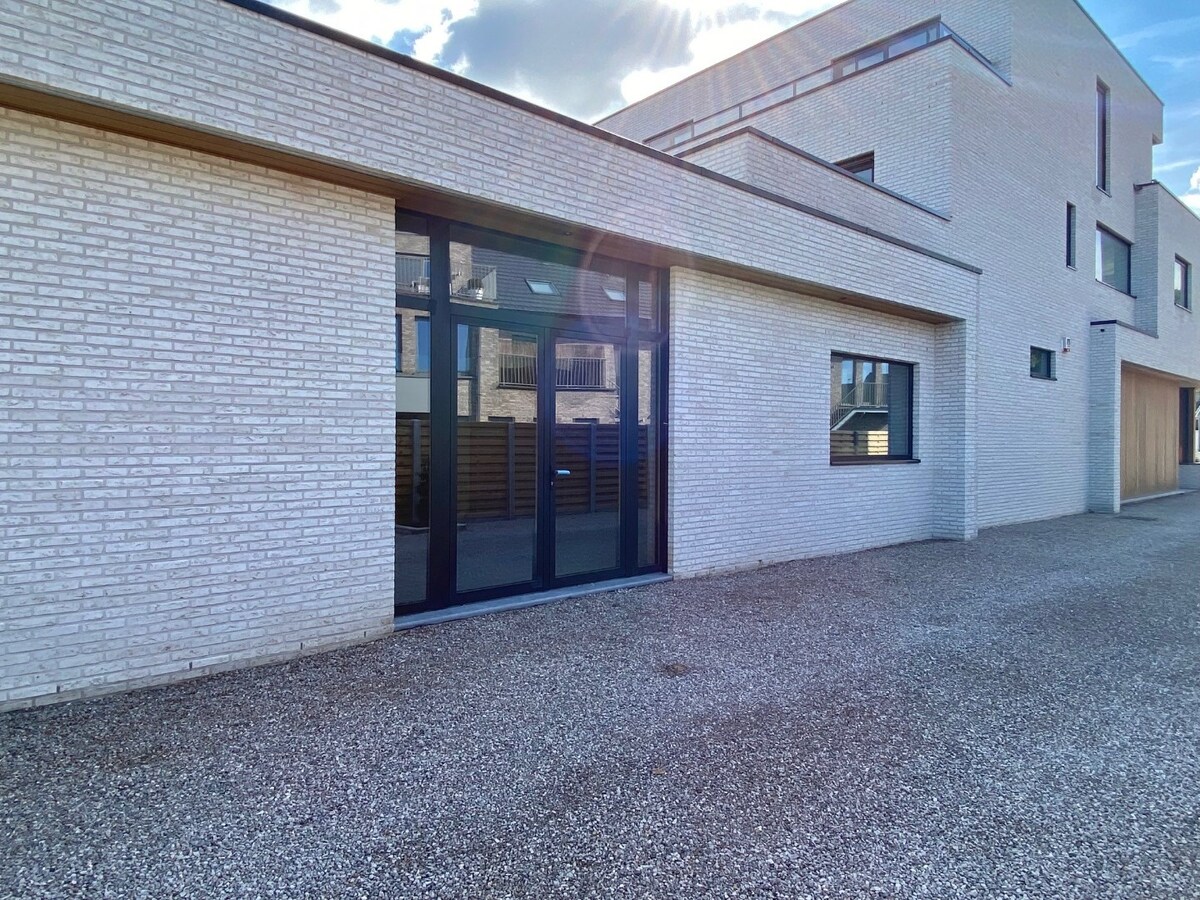 Te huur commercieel kantoor - Sint-eloois-Vijve