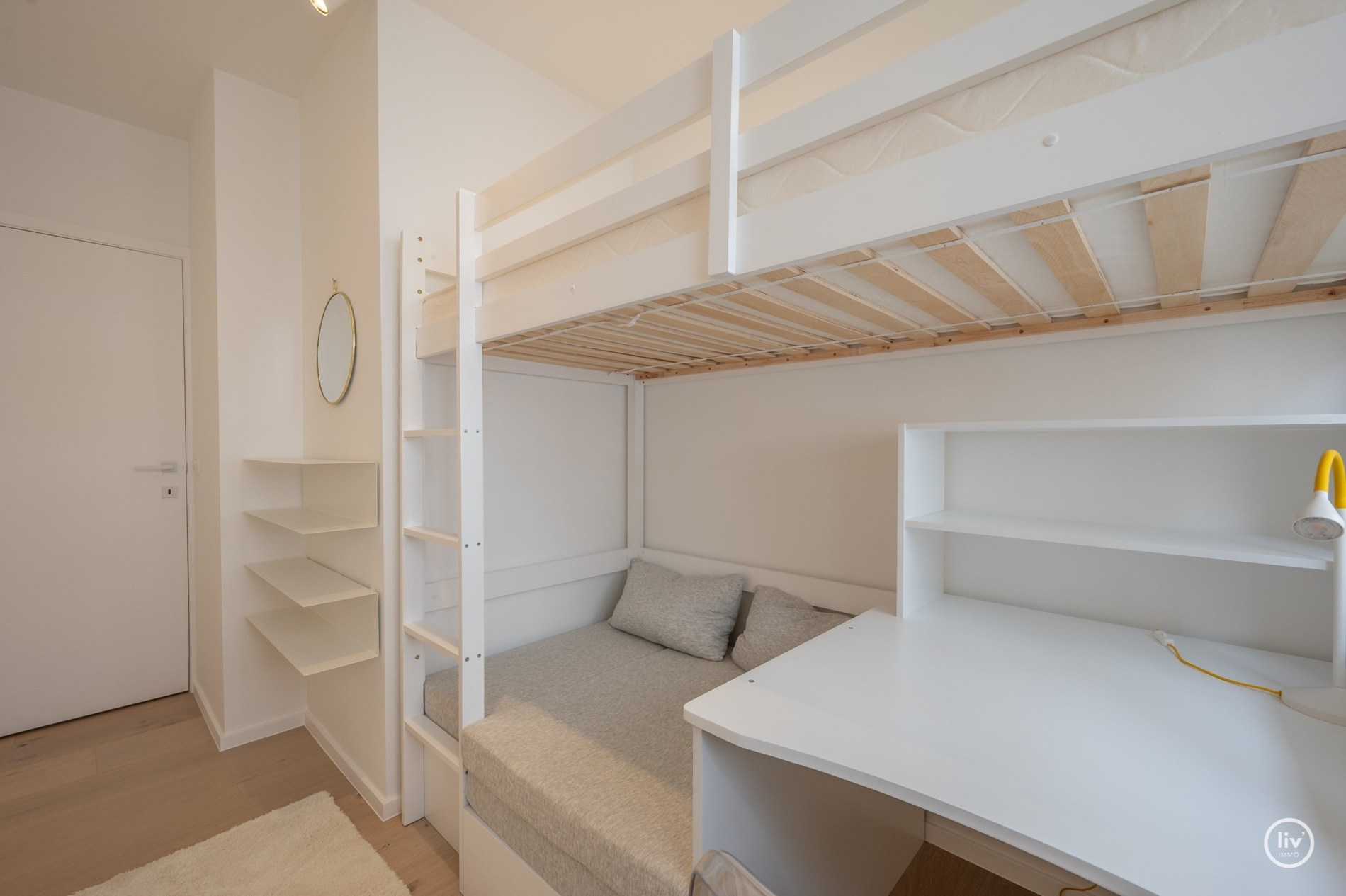 Appartement élégamment rénové avec 3 chambres dans un emplacement de premier choix à Duinbergen - à seulement 100 mètres de la digue! 
