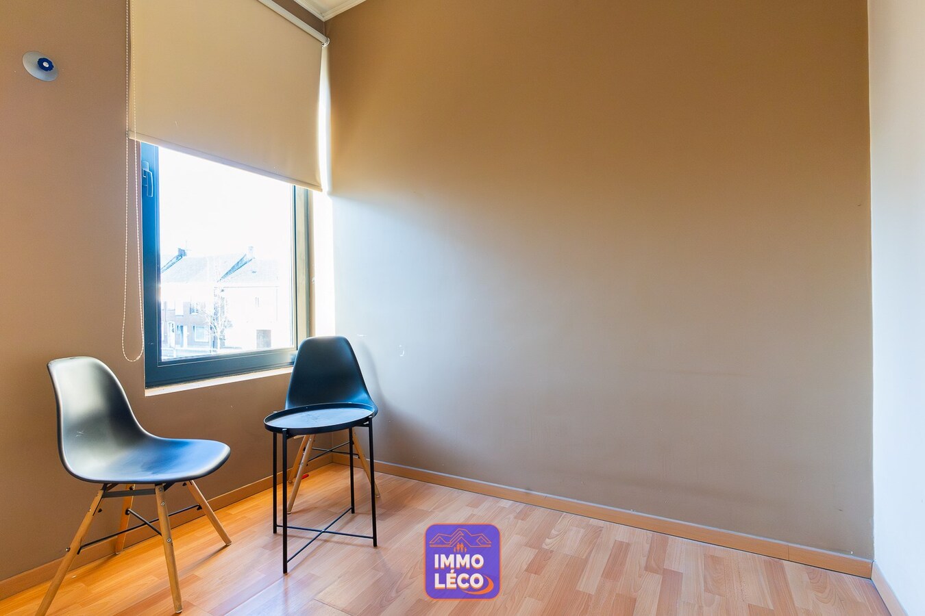 Commerce en plein cœur du village de Dottignies ! Idéal investisseurs !! 