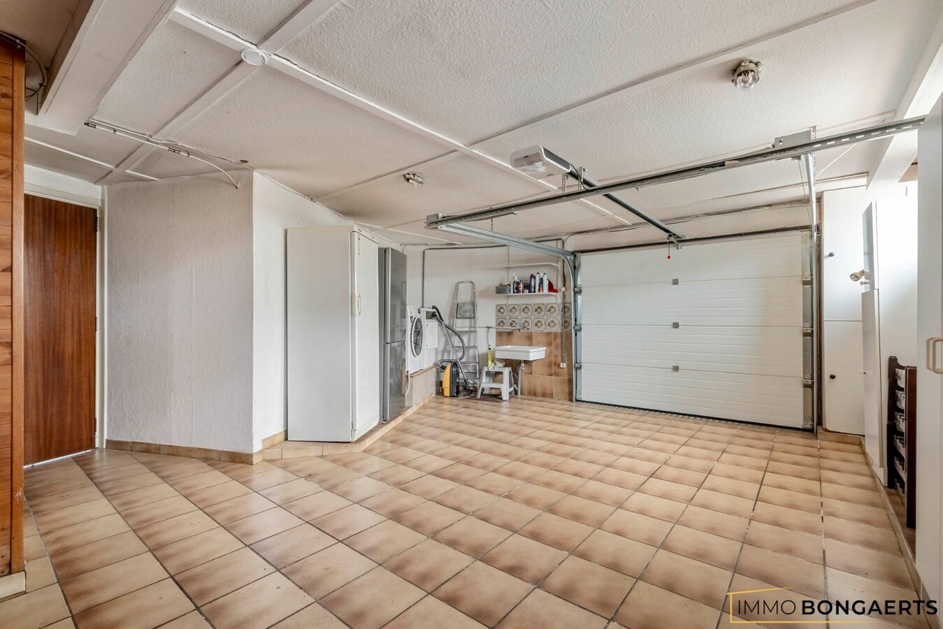 Ruime woning met vier slaapkamers 