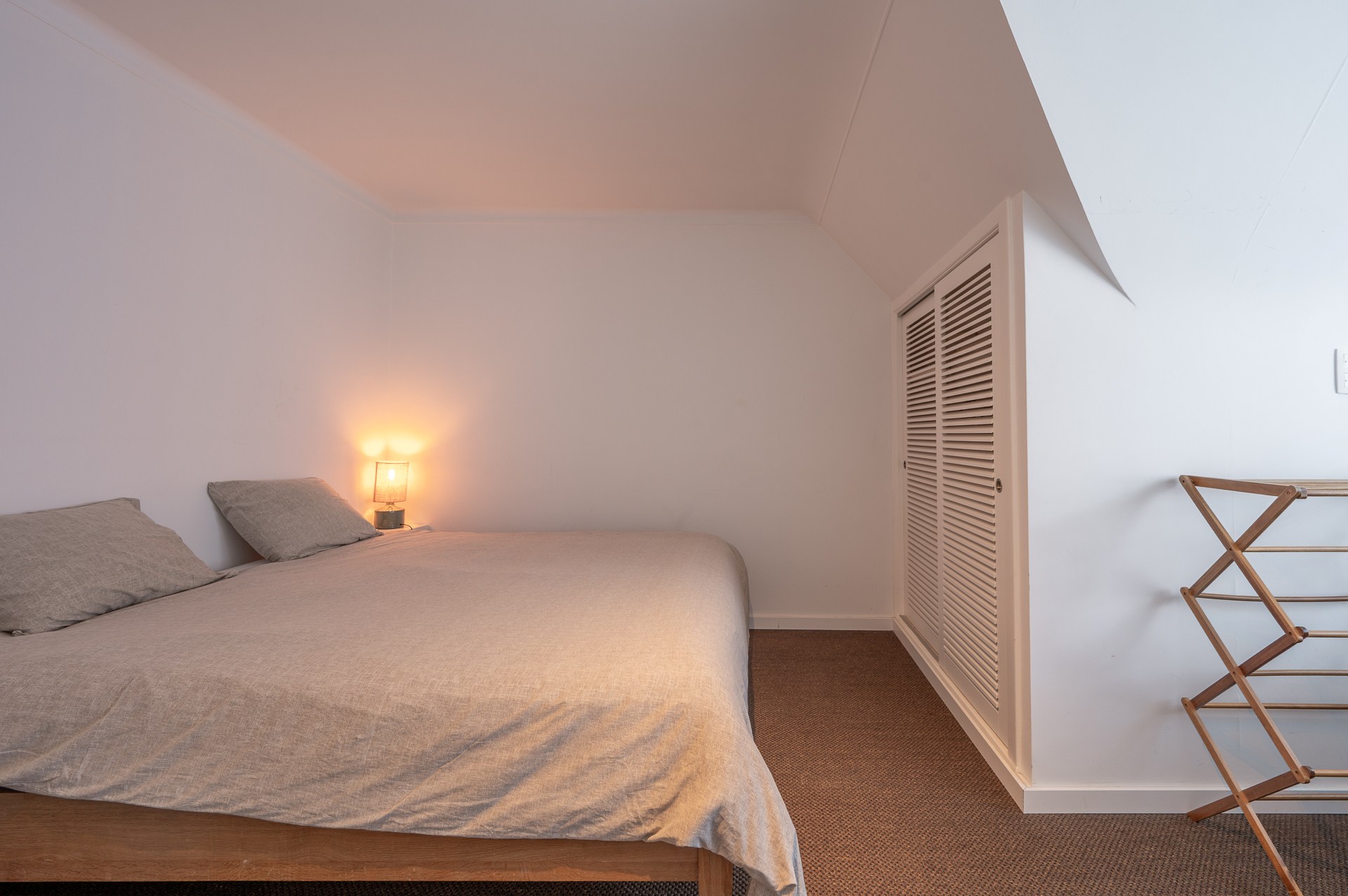 Appartement lumineux d'angle avec terrasse situé à distance de marche de la digue du Rubensplein. 