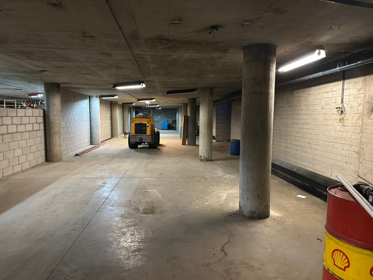 Bergruimte van 192 m² 