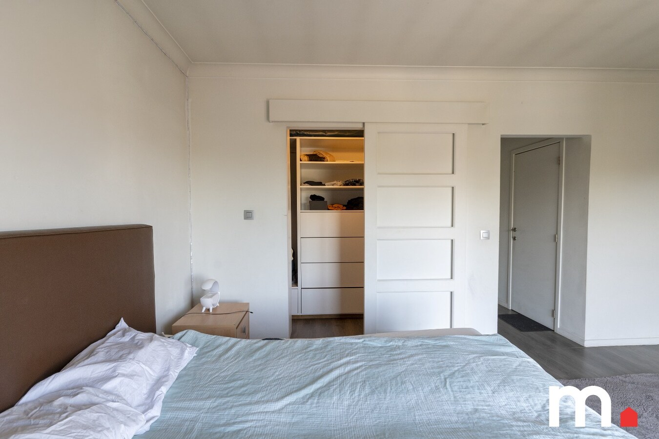 TOPPER !! Prachtig ruim appartement te Kortrijk EPC C ! 