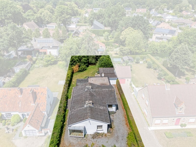 Ruime bungalow op 1.040 m² grond te Varsenare 