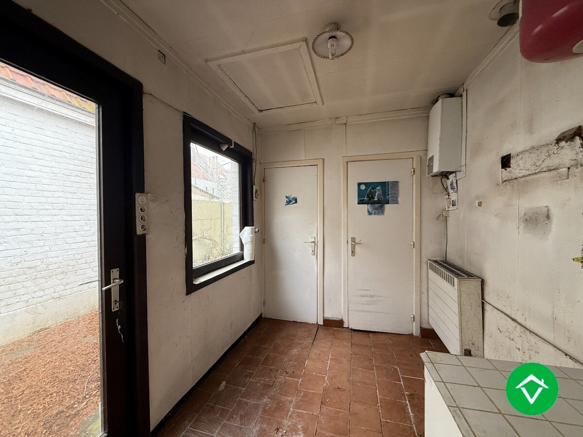 Rijwoning met 3 slaapkamers en tuin op centrale ligging te Roeselare 