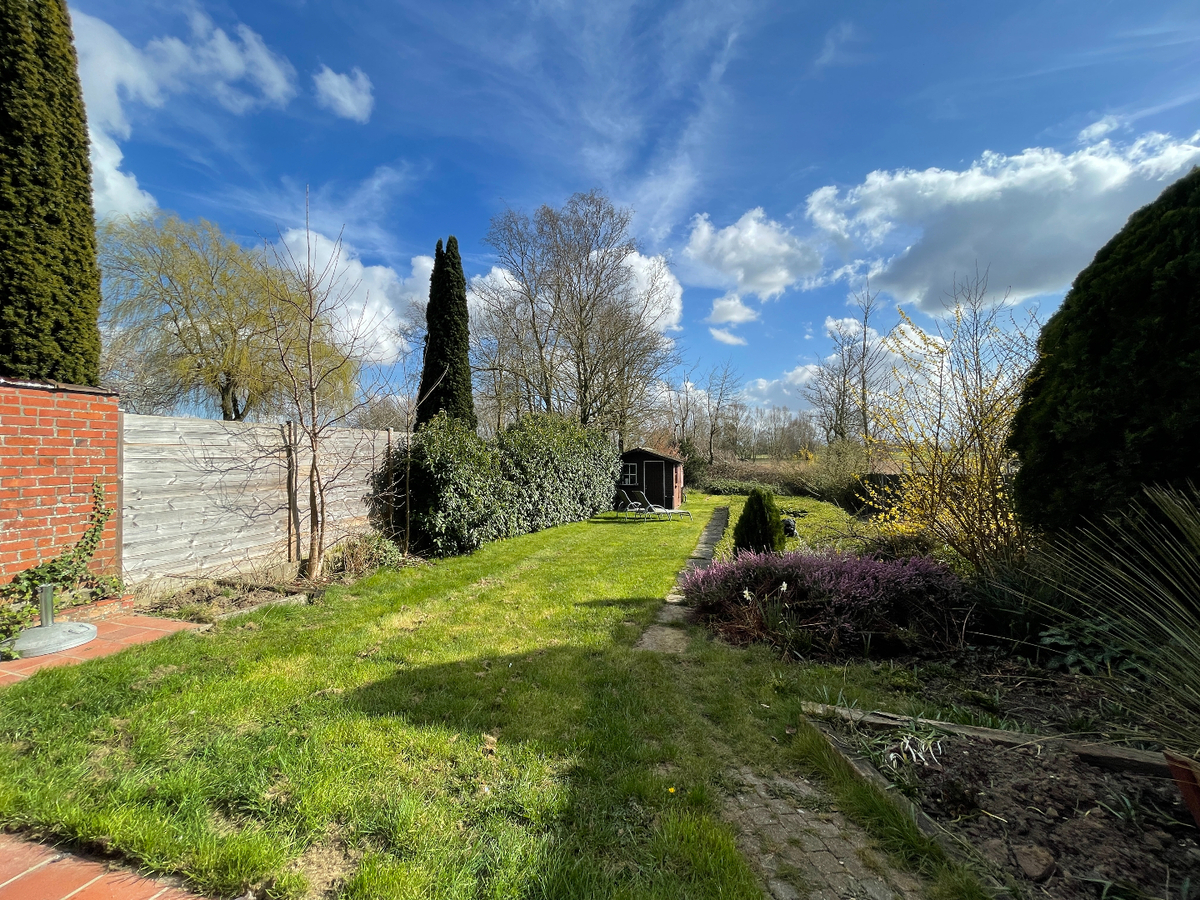 Woning met 3 slaapkamers en tuin te Roeselare! 