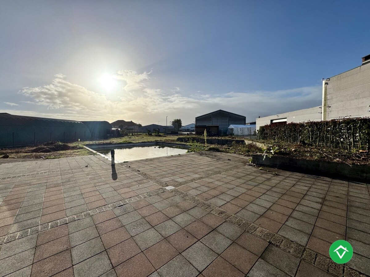 Handelspand met woonst te Ichtegem 