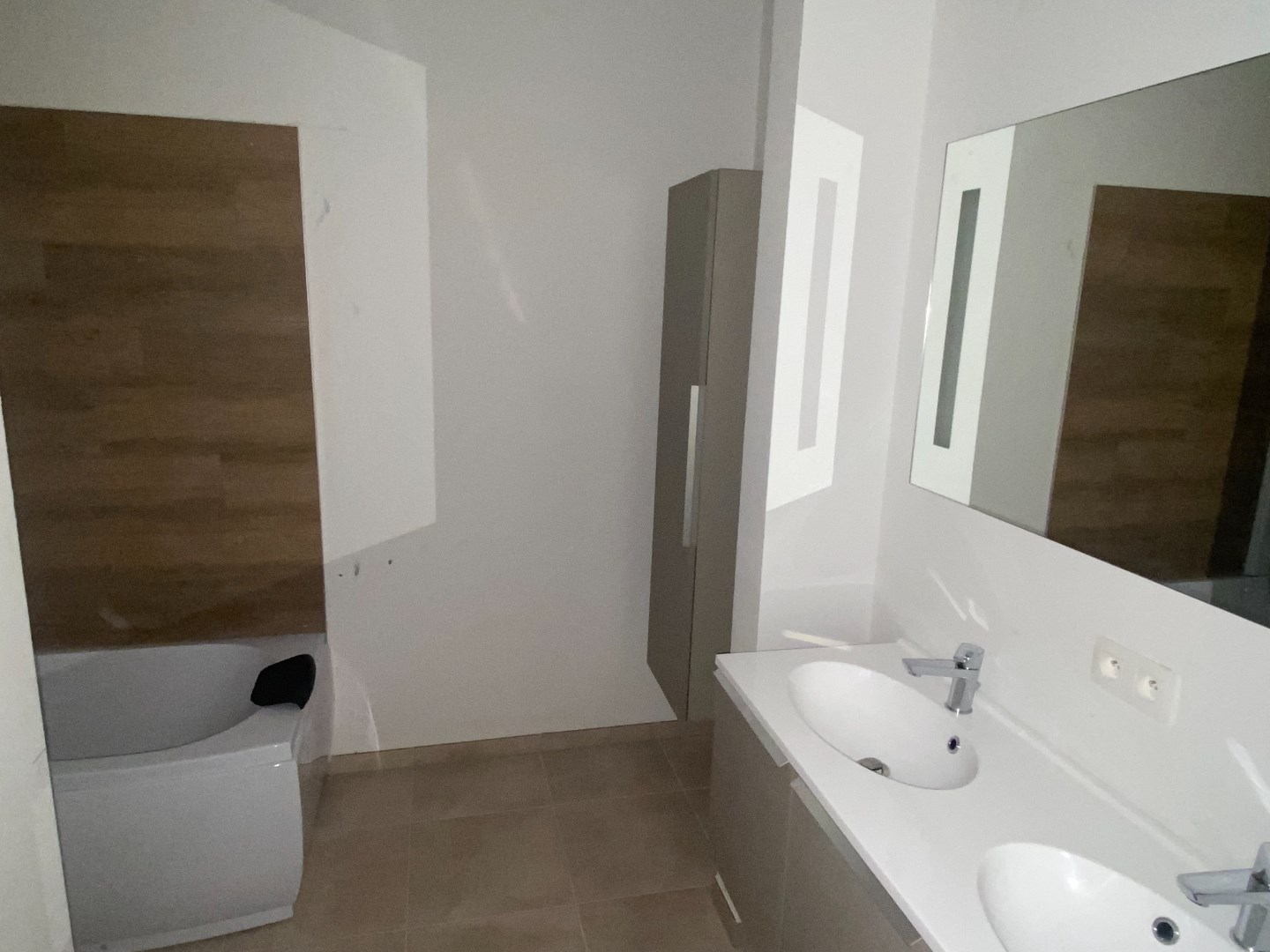 Gelijkvloers appartement met 2 slaapkamers 