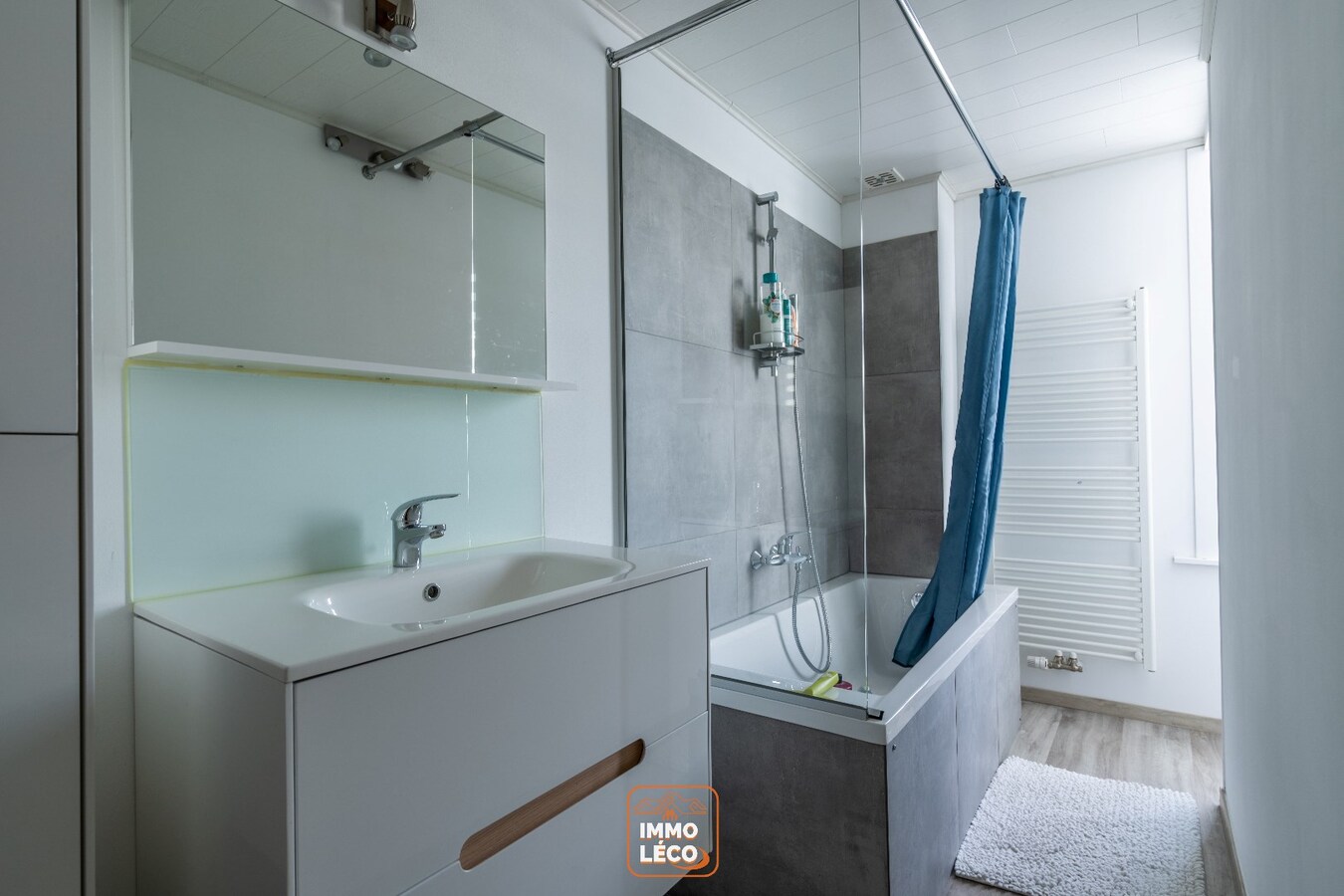 Splendide maison rénovée avec 2 chambres et extérieur 