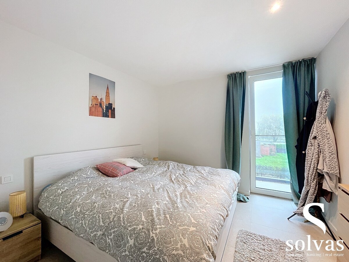 Ruim en luxueus appartement in hartje Zomergem 