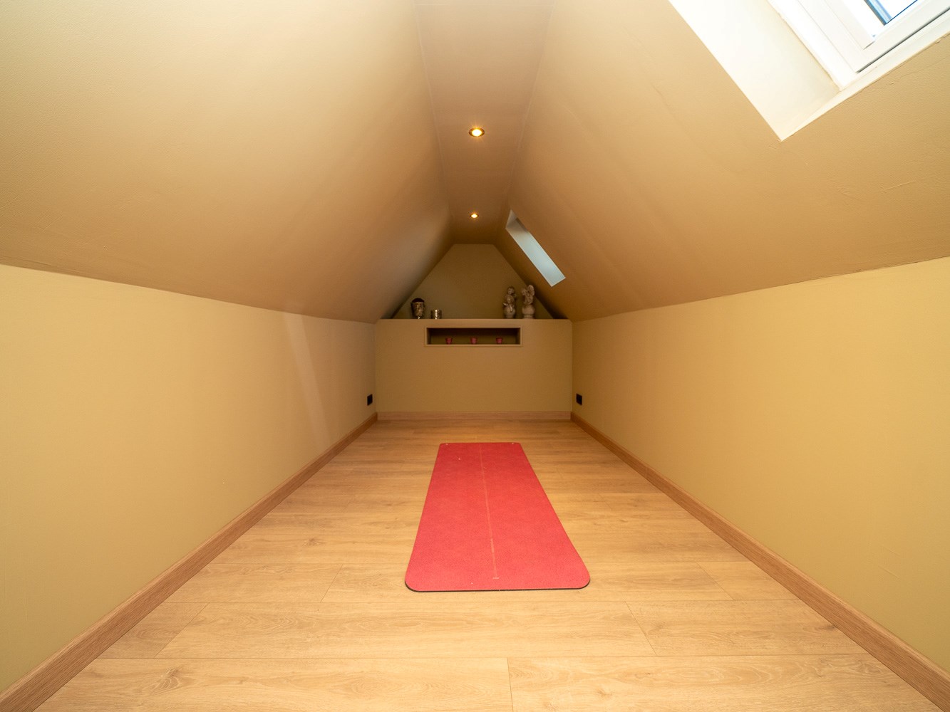 Unieke landelijke villa met zwembad en zicht op Pedevallei 