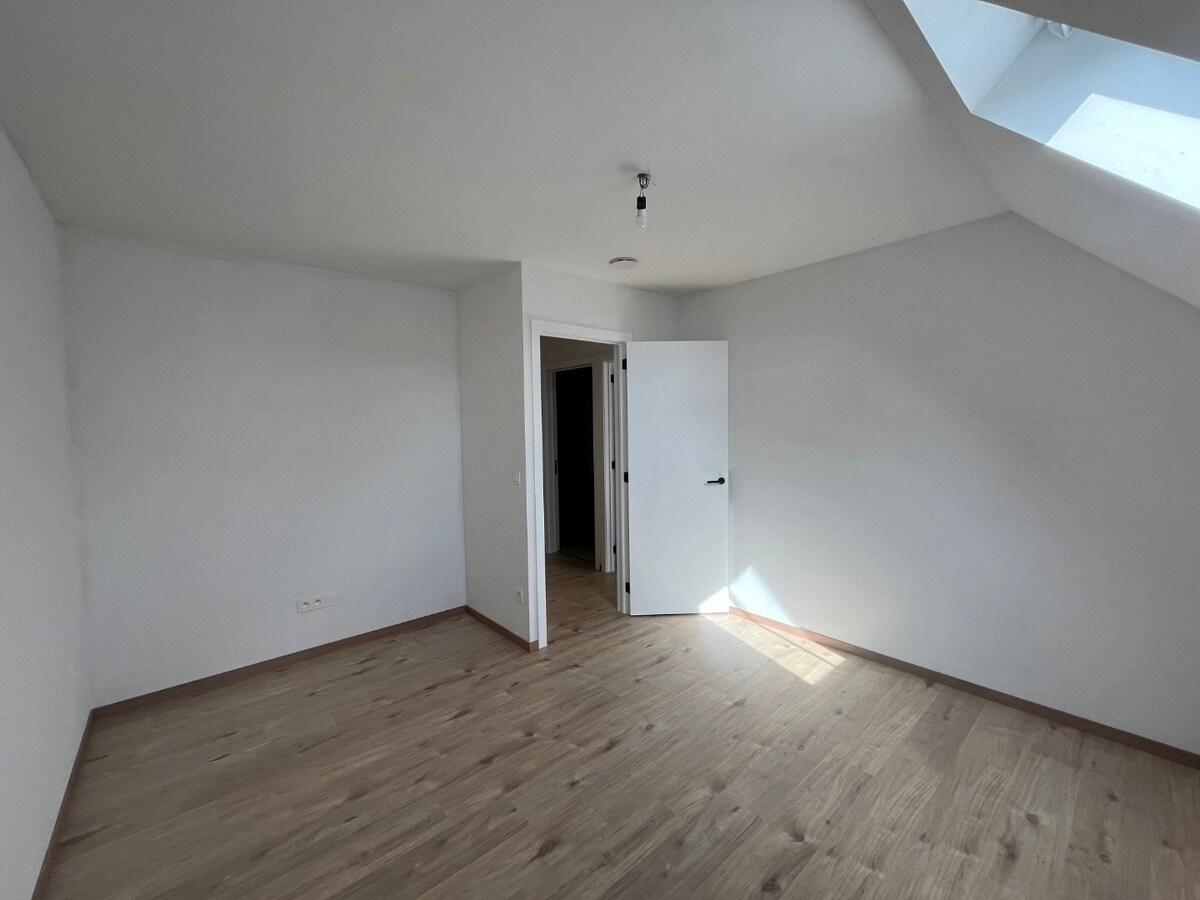 Nieuwbouwwoning in landelijke hoevestijl 