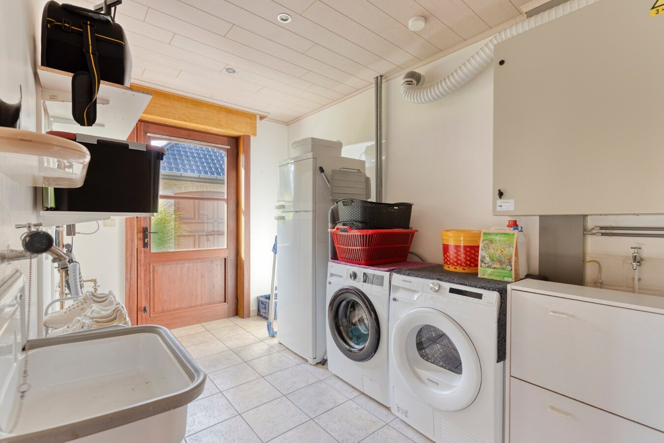 Instapklare gezinswoning met 5 slaapkamers op een perceel van 623 m² in Izegem 