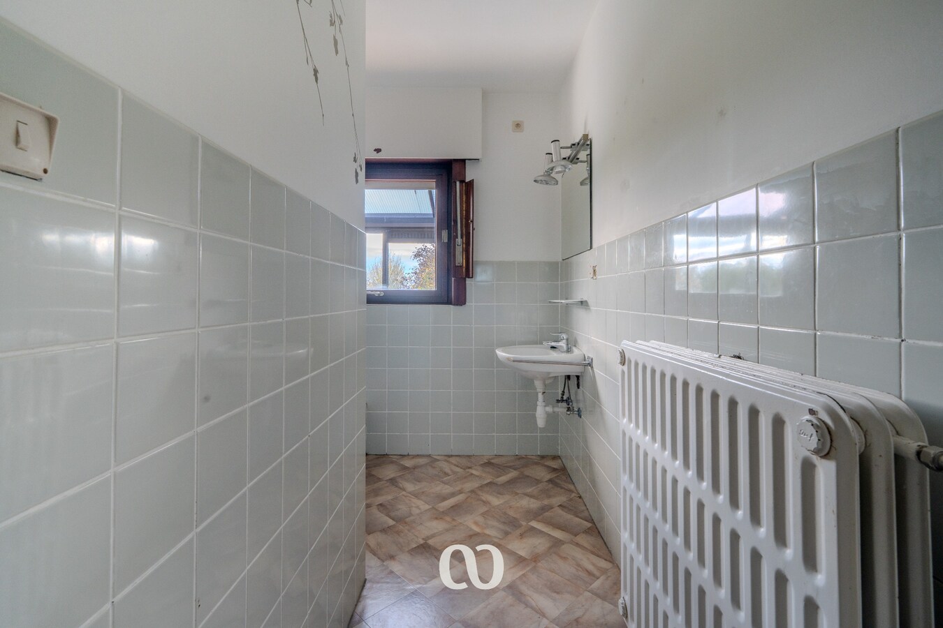 Te renoveren gezinswoning met grote tuin en agrarisch uitzicht 