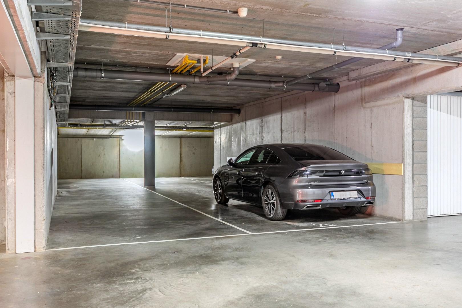 Energiezuinig glv-appartement (70m²) met tuin, berging en autostpl. te Halle 