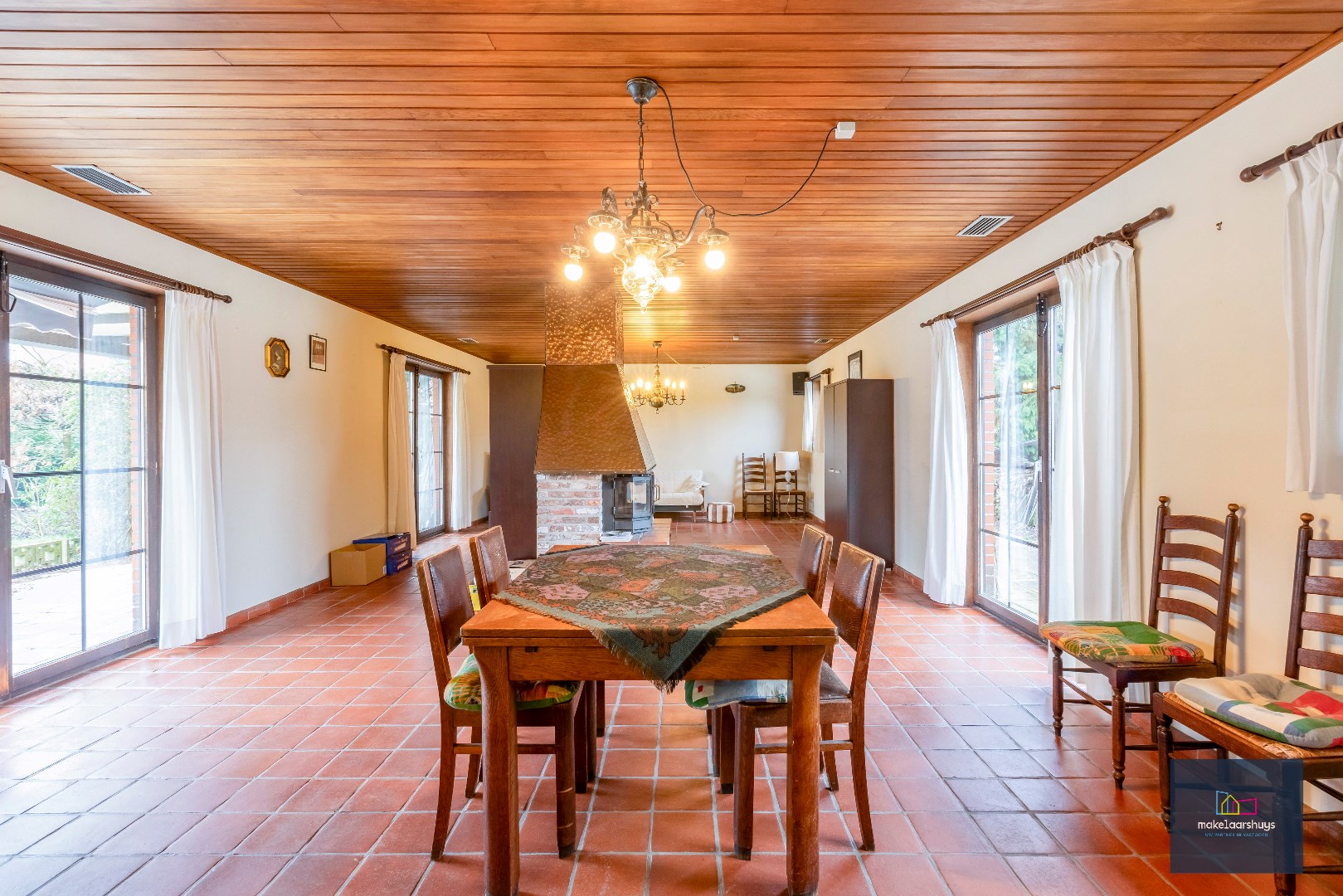 Open, energiezuinige bebouwing op groot perceel (3350m²) 