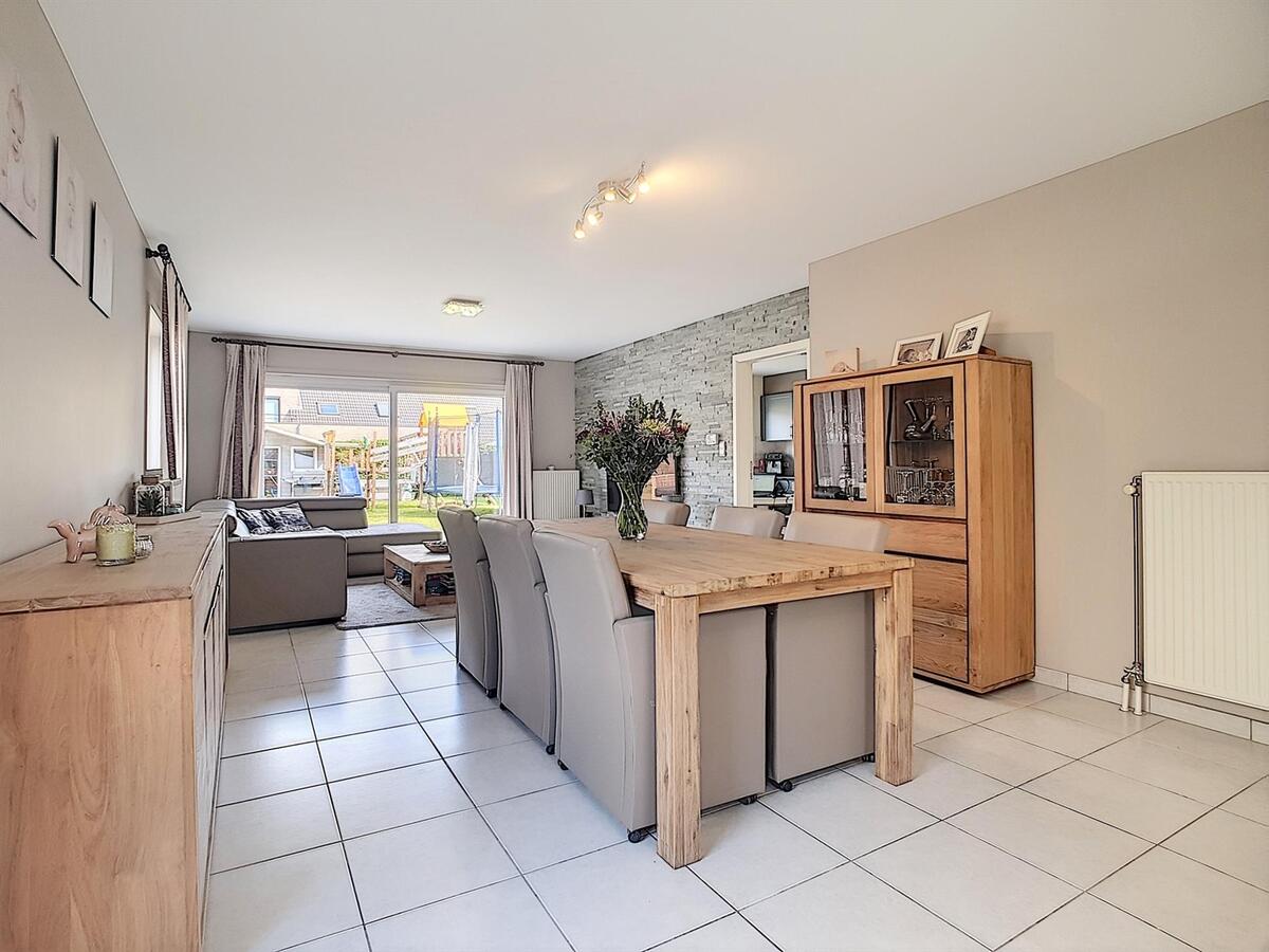 Halfopen gezinswoning in rustige woonwijk - Dudzele 