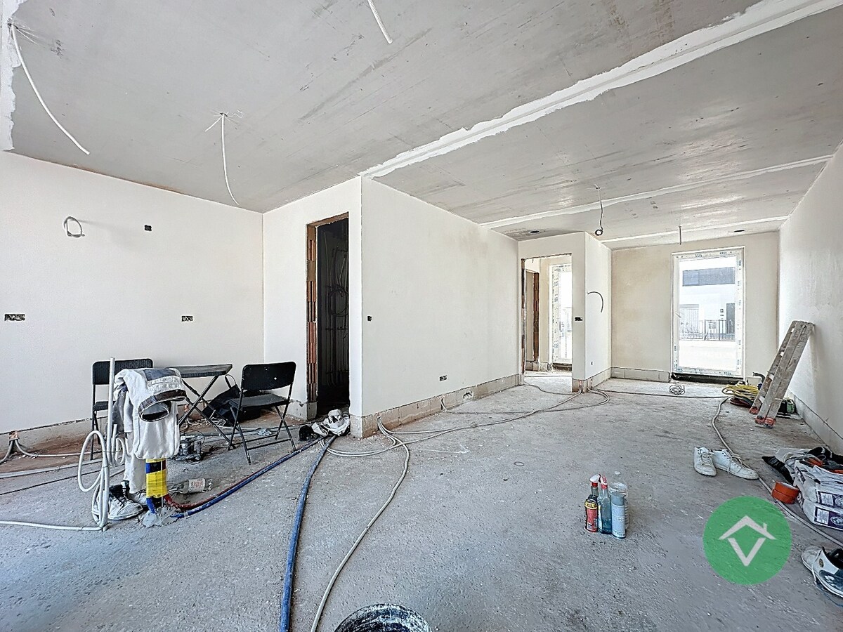 Nieuwbouwwoning met 4 slaapkamers en tuin te Lombardsijde 