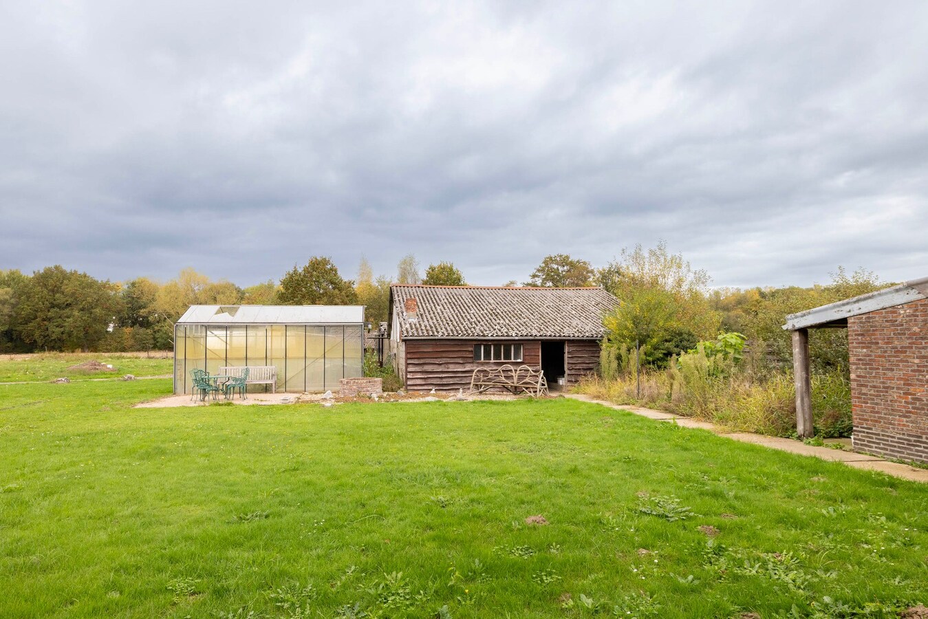 Landelijk gelegen woning met weiland op 90a 35ca 