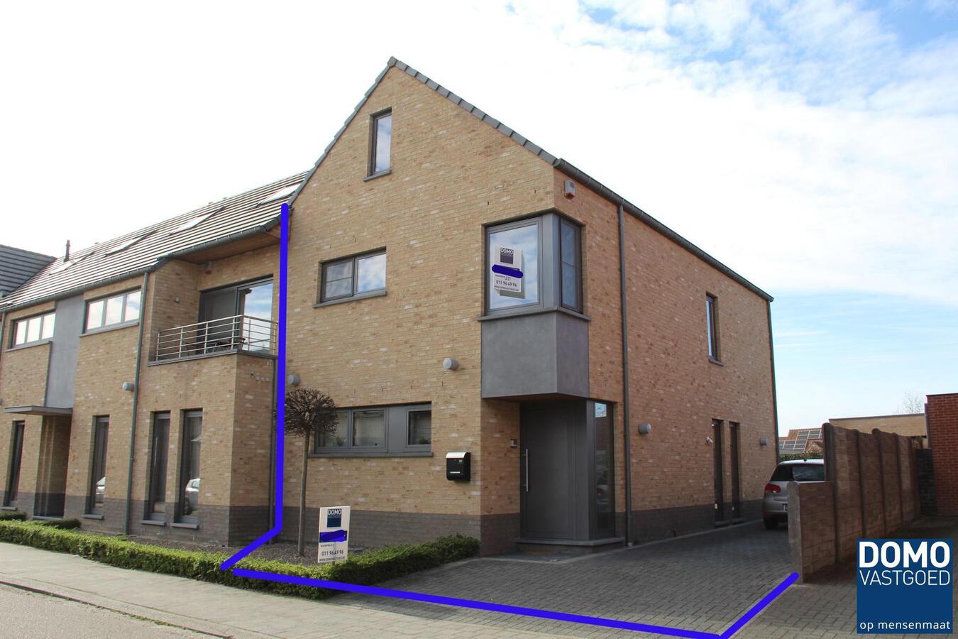 Ruime woning met 5 slaapkamers, tuin en garage 