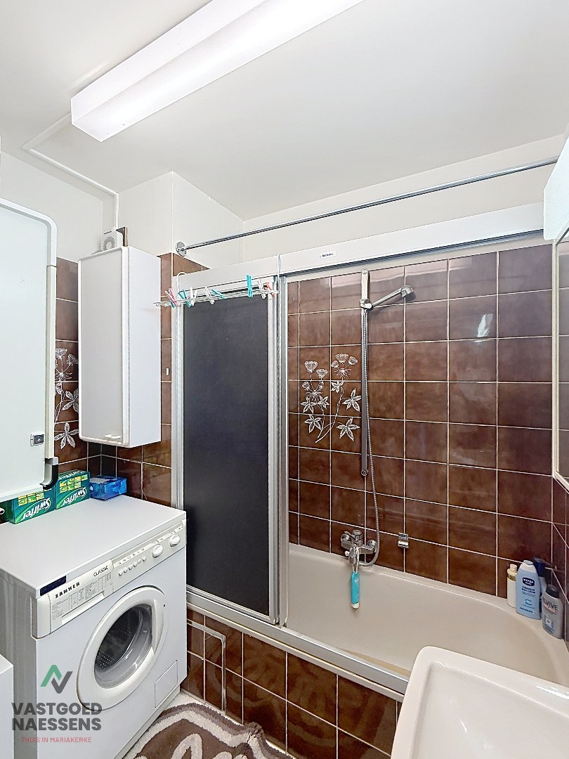 APPARTEMENT DE 2 CHAMBRES À RÉNOVER AVEC VUE SUR MER - POSSIBILITÉ DE GARAGE 