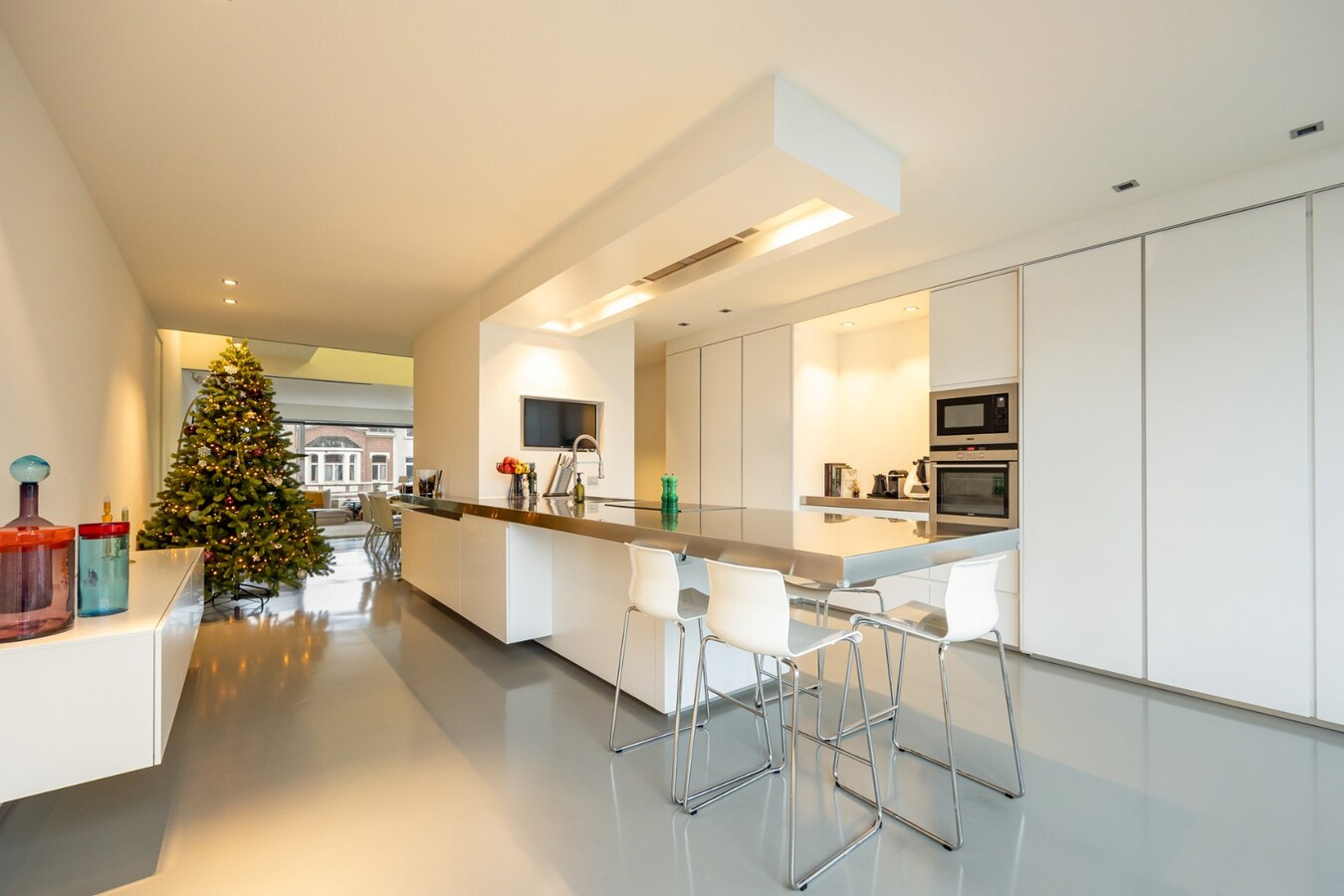 Instapklare designwoning met lift en zwembad 