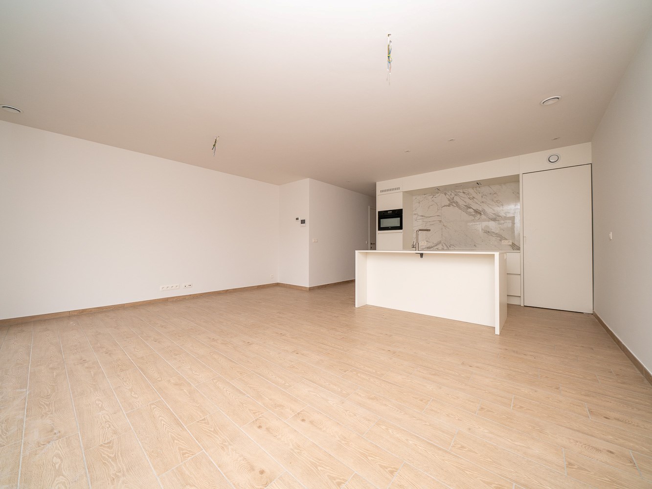 Nieuwbouw 1-kamer appartement met parking, kelder &amp; terras 