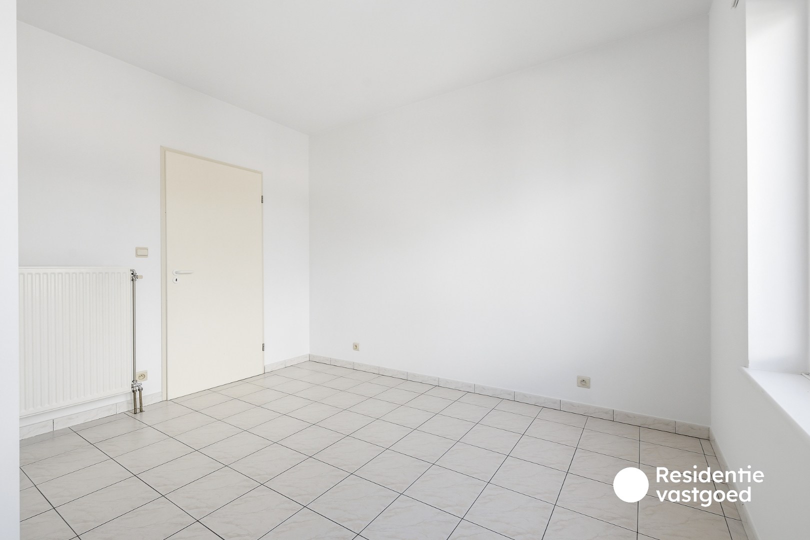 Instapklaar 2-slaapkamerappartement met garage in Blankenberge 