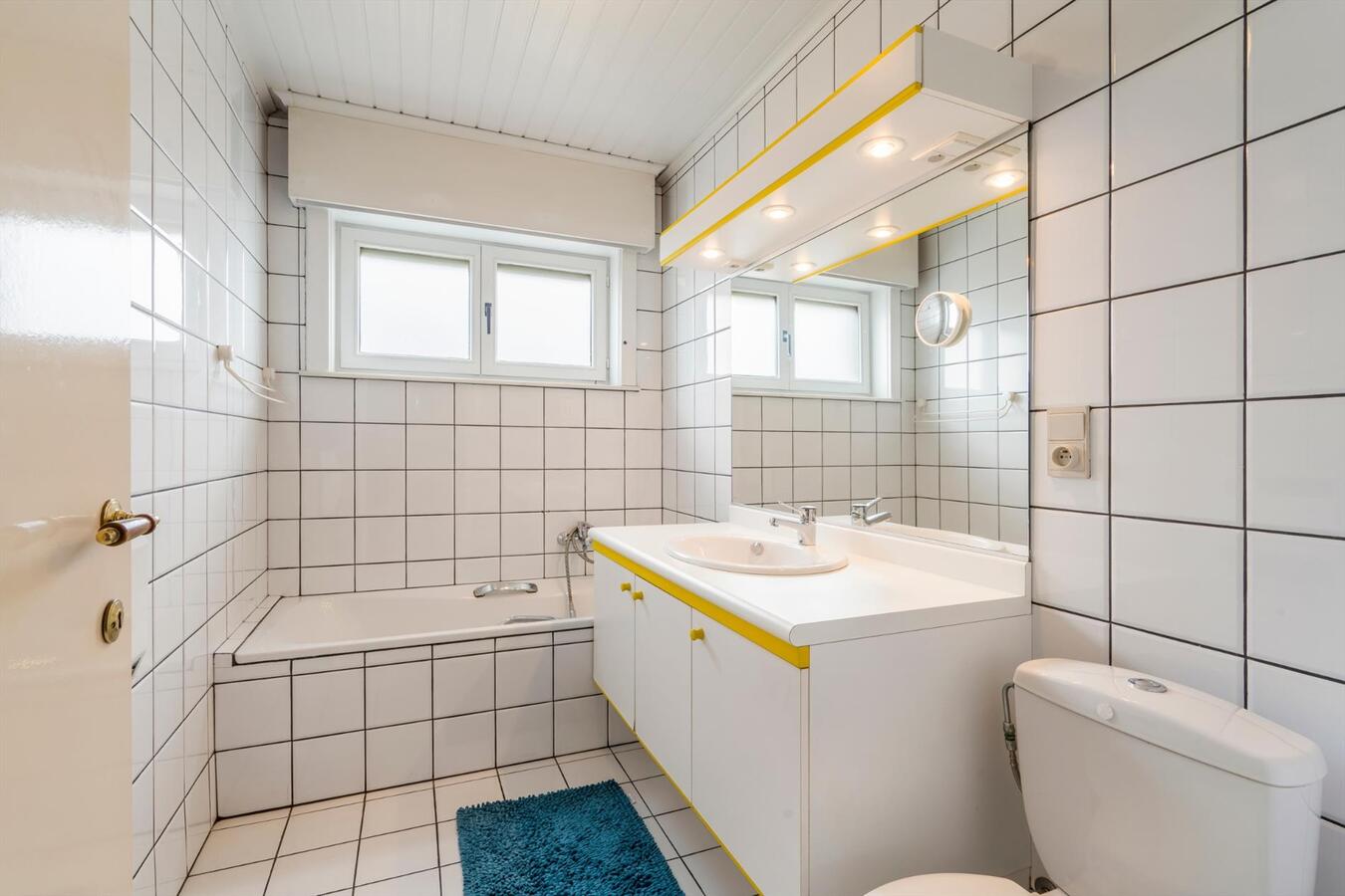 Rustig gelegen instapklare woning met 4 slaapkamers op 690 m² te Koekelare 