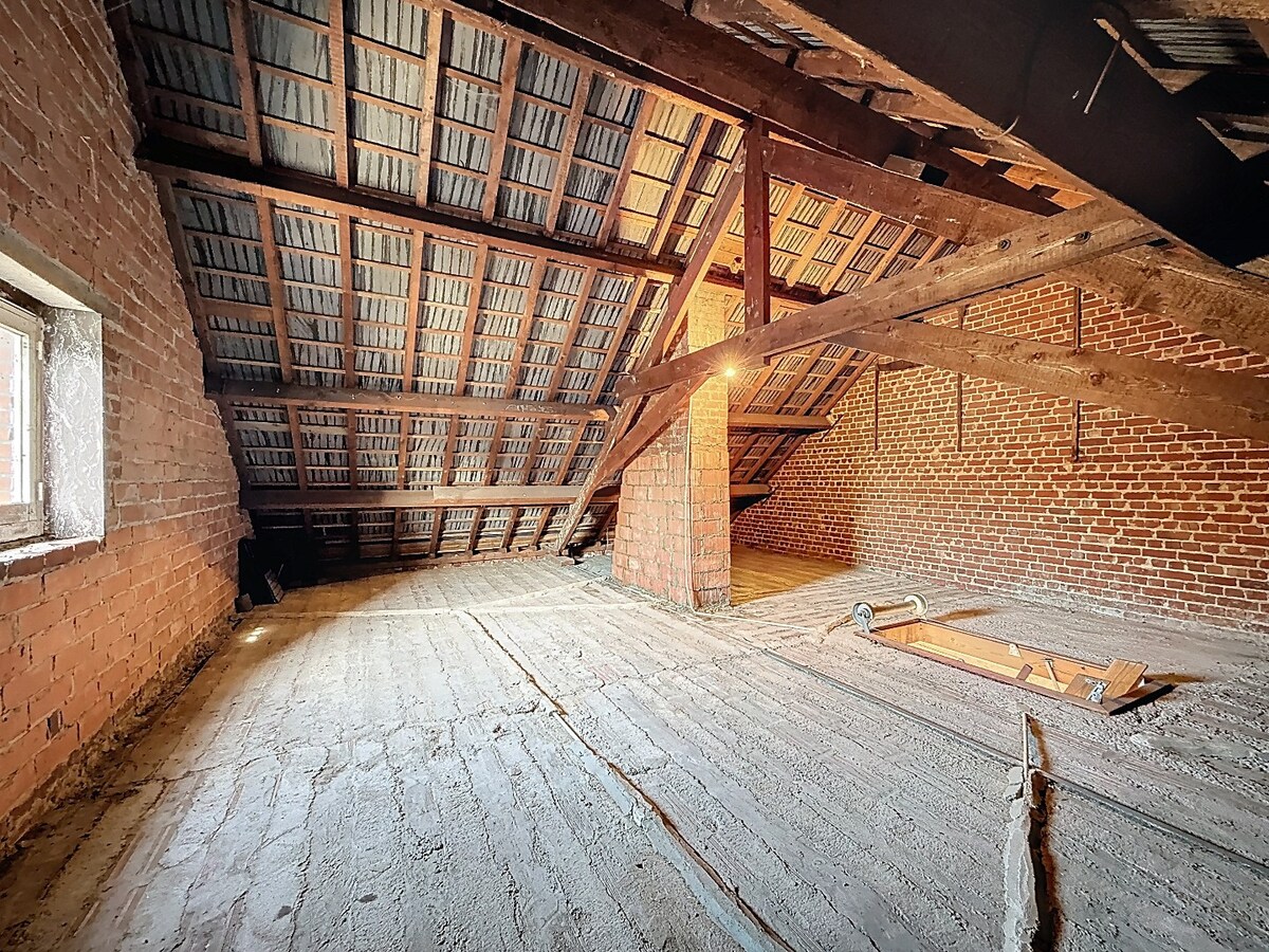 Renovatieproject HOB met garage op topligging te Zottegem 