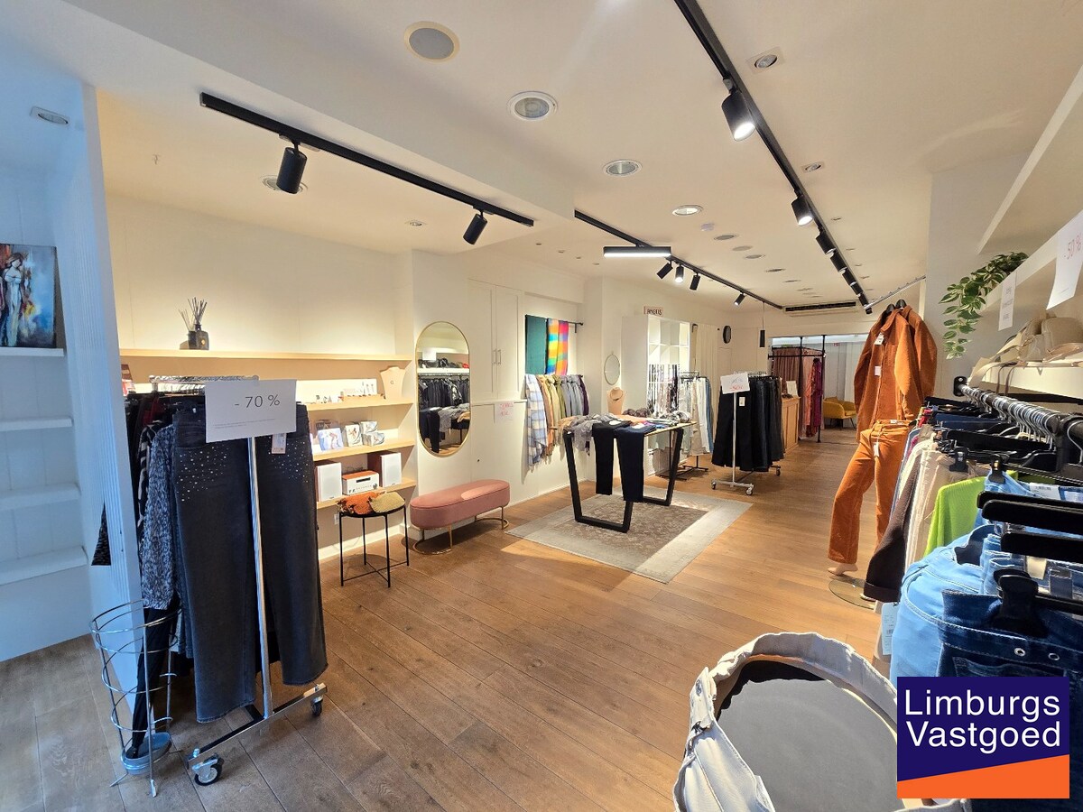 Handelsruimte, 72m² + kelder, op enkele passen van de Grote Markt 