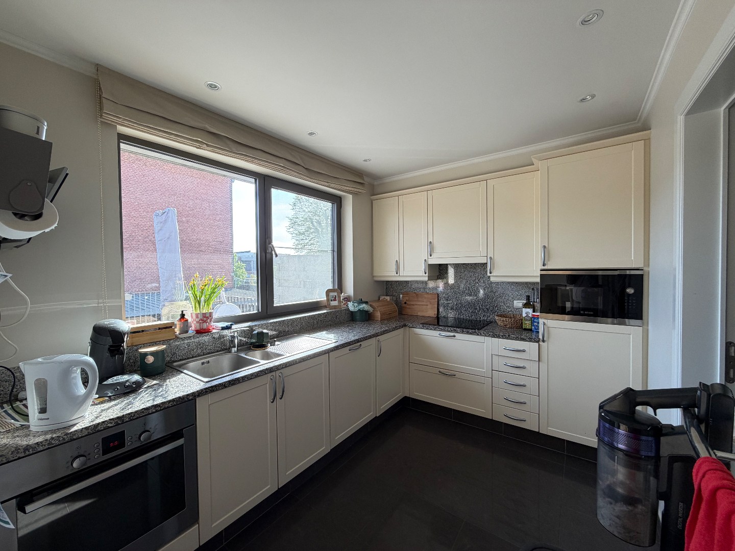 Instapklaar appartement met 2 slpk. in het centrum van Geel 