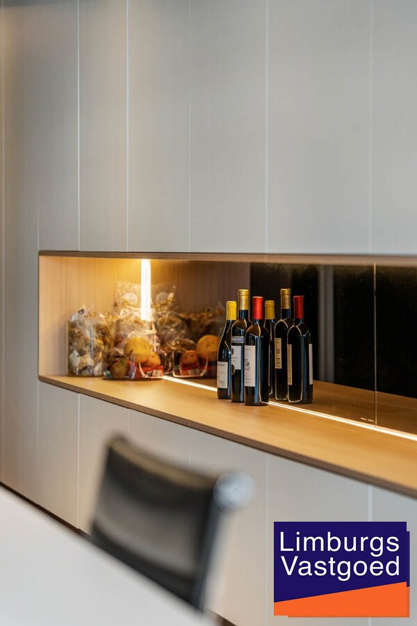 Modern instapklaar kantoor in Hasselt centrum met energielabel B, 