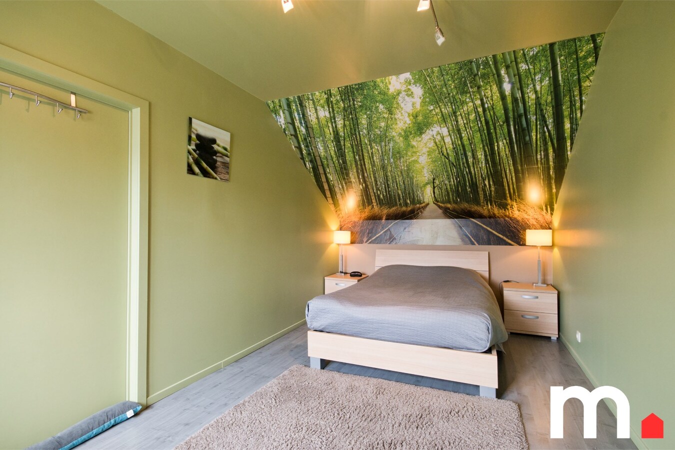 Uniek handelshuis met woonst op toplocatie – 220m² commerciële Ruimte + 165m² woning 