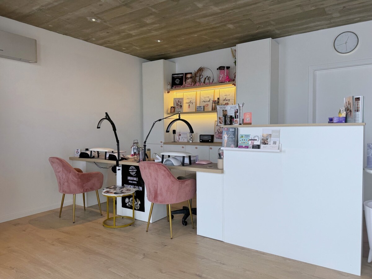 Winkelruimte verhuurd in Ravels