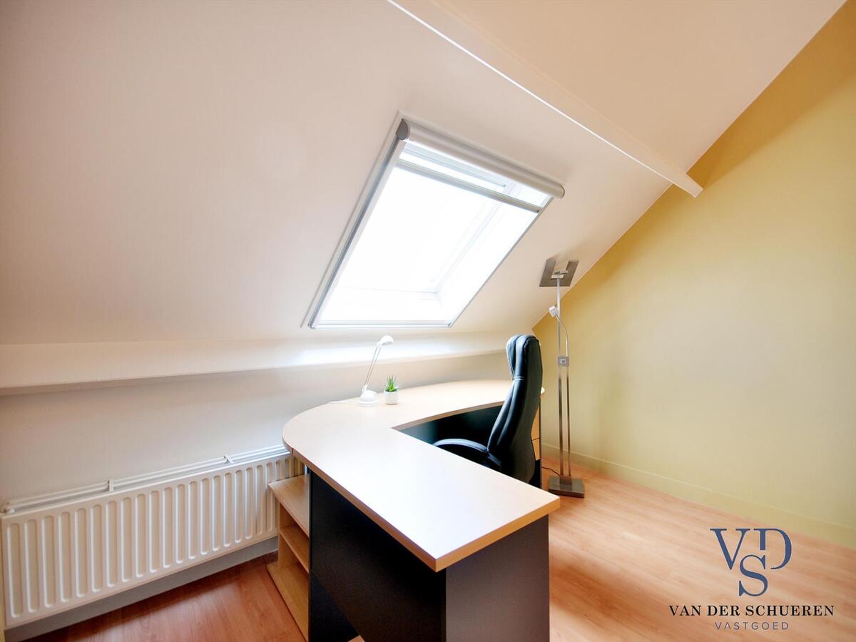 Hippe woning  op amper 350 m van het  UZ !   TOPPER !! 