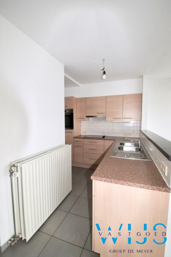 Ruim lichtrijk appartement met 4 slaapkamers te Eeklo ! 