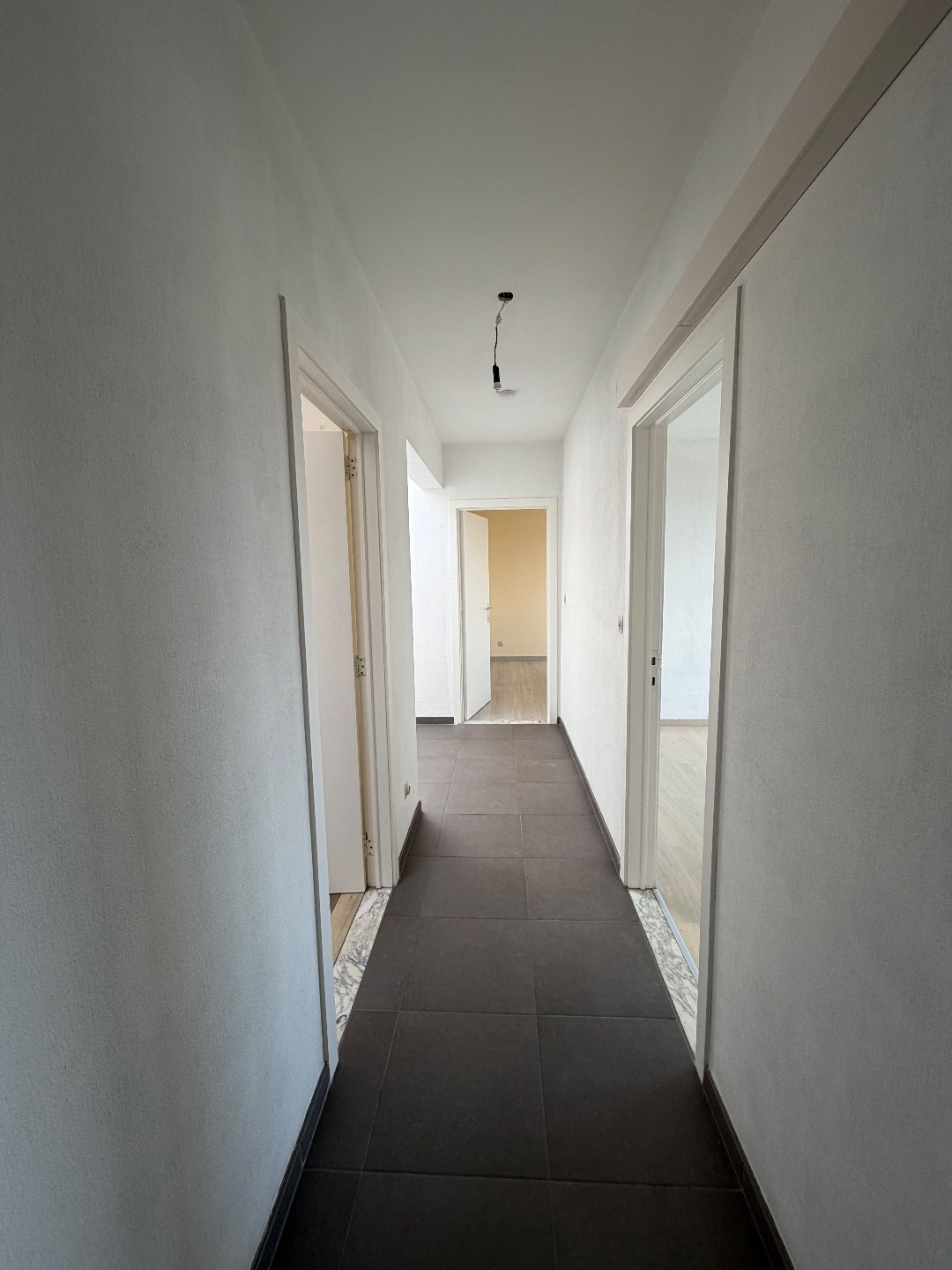 Centraal gelegen appartement met 2 slaapkamers en garage te Geel! 