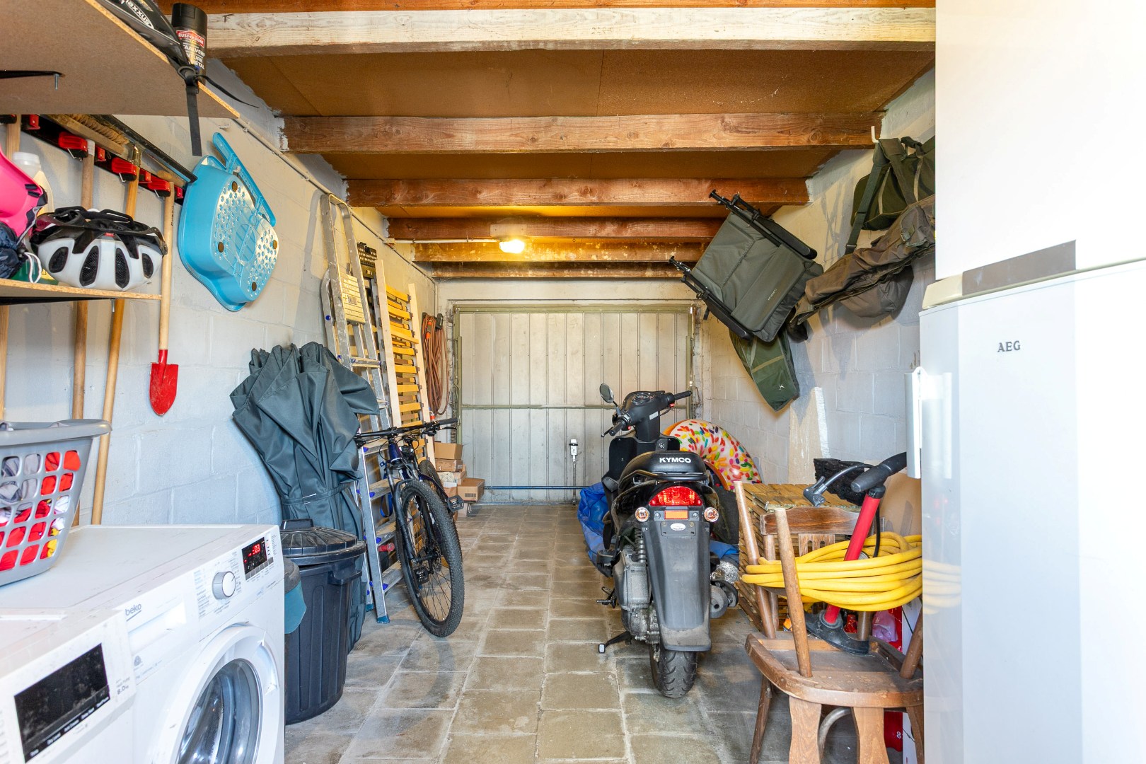 Instapklare woning met 3 slpk, tuin en garage te Lembeek 