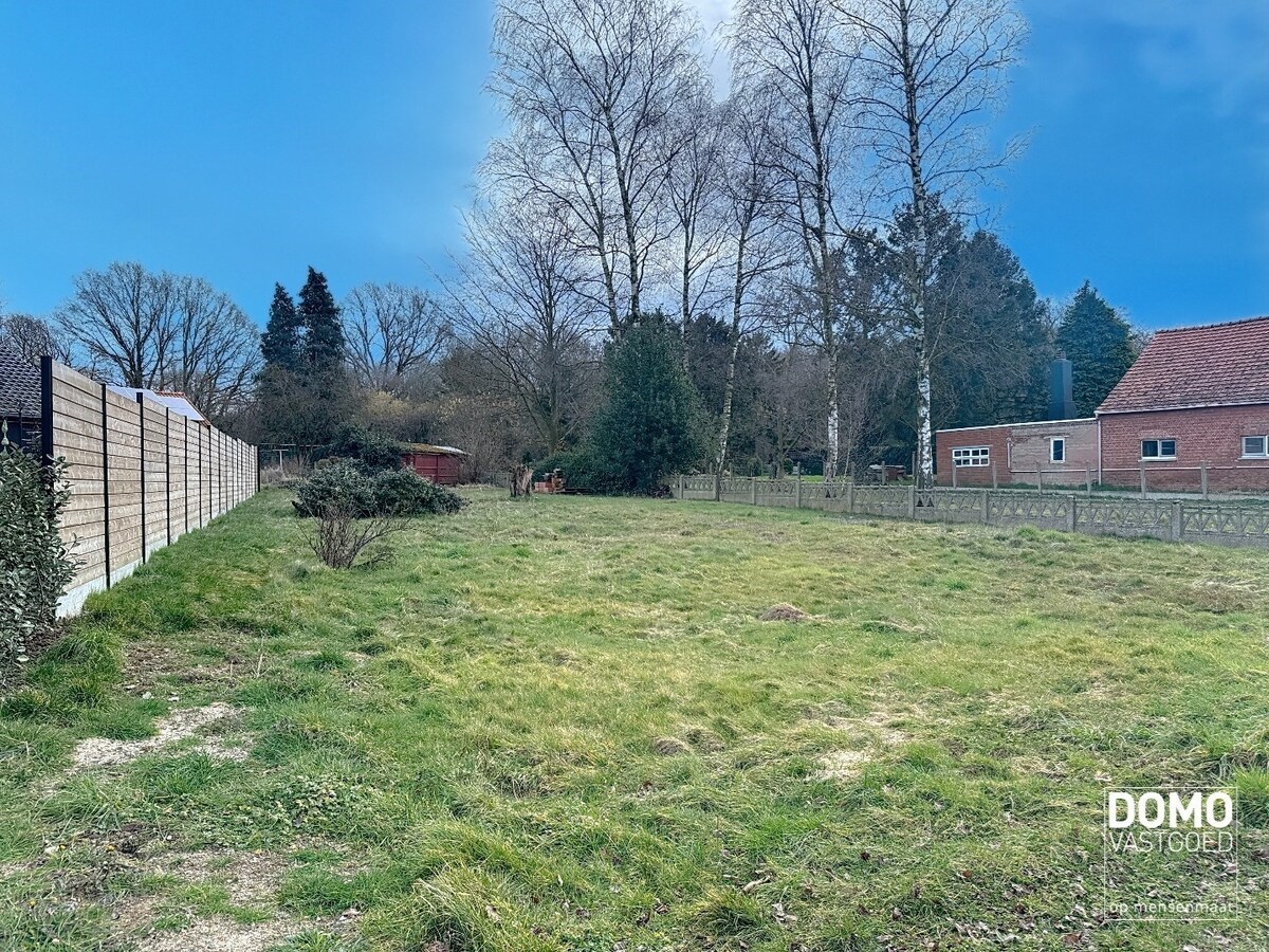 Ruim perceel voor open bebouwing in Lummen. 