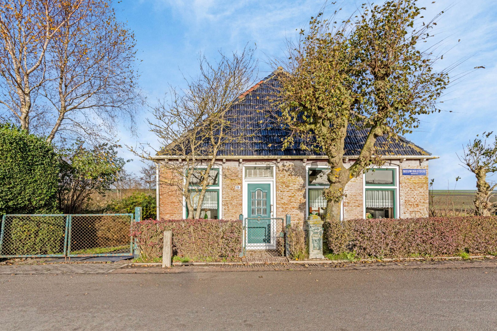 Dijkwoning te koop in Oudebildtzijl