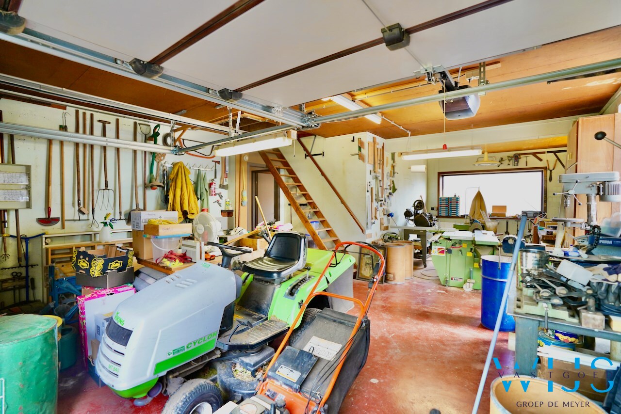 Schitterend woonhuis op een fantastisch perceel van 2859 m² te Drongen ! 