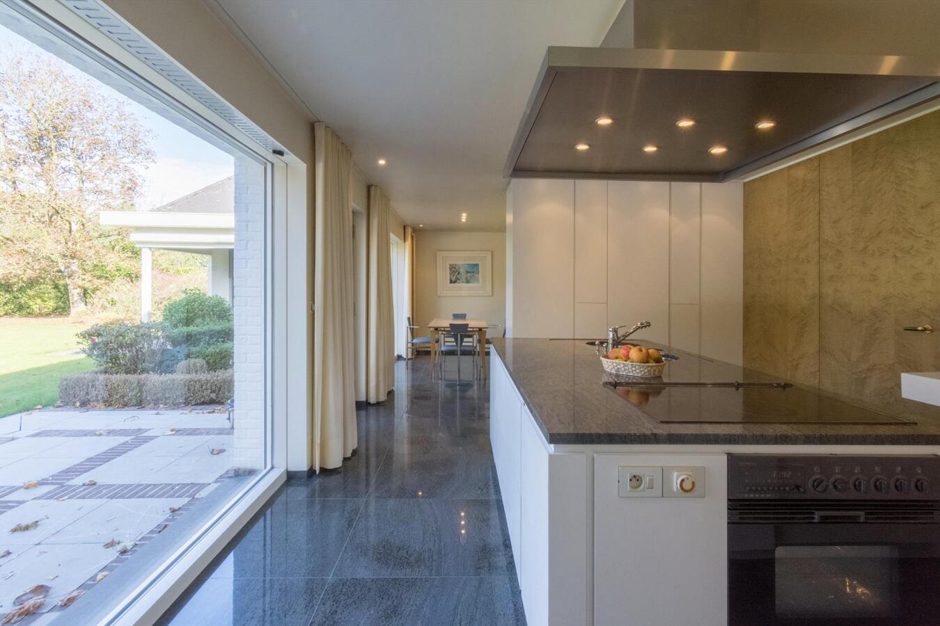 Prestigieuze villa met prachtige parktuin 