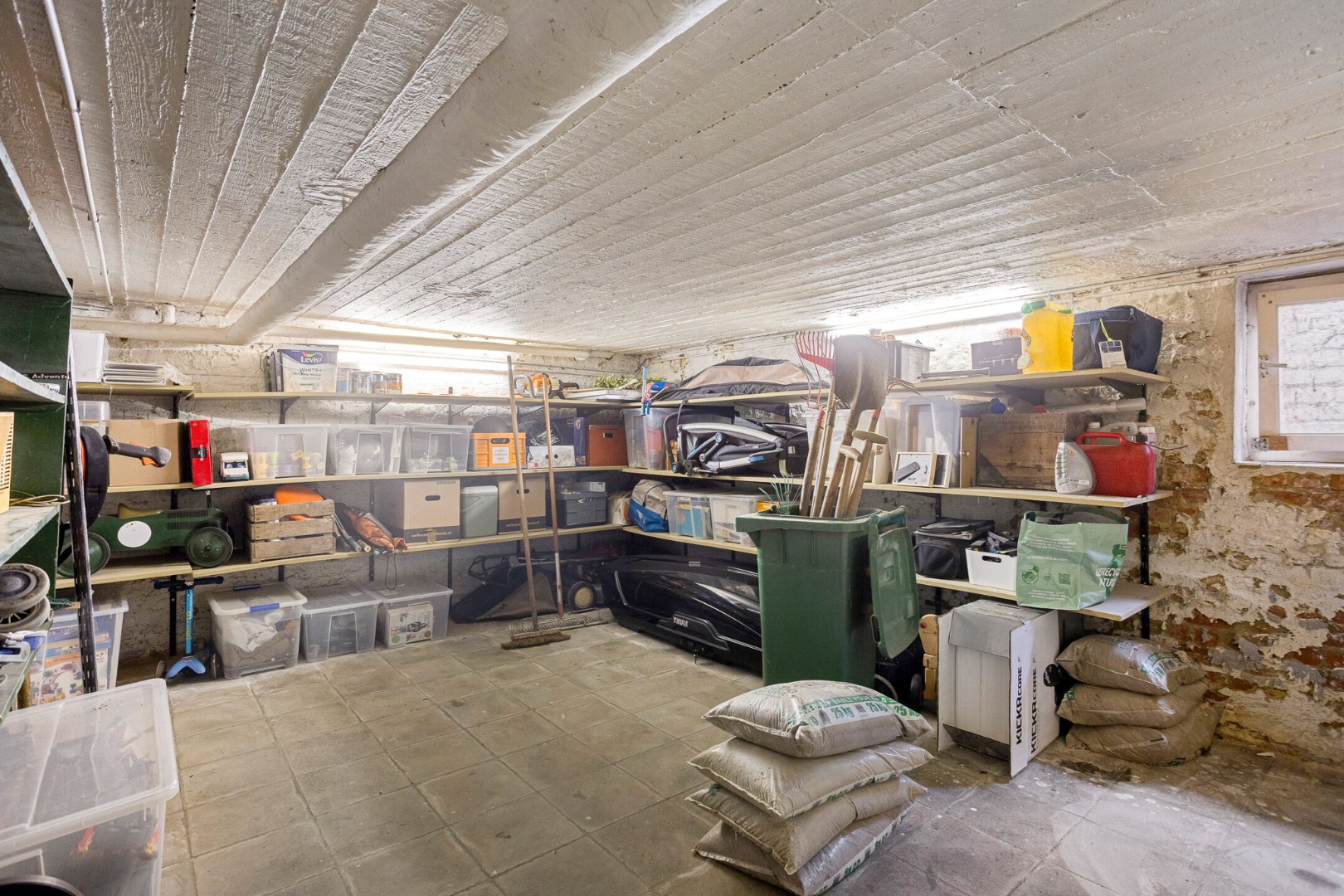 Authentieke en karaktervolle VILLA in residentiële, groene omgeving 1650 BEERSEL 