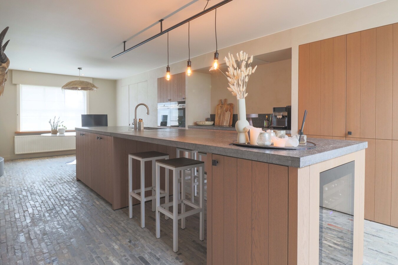 Unieke Villa te Moorslede met 5 slaapkamers op 726m² ! 