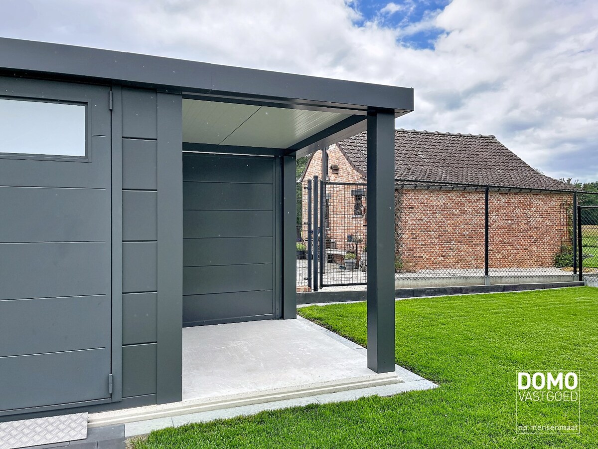 PRACHTIGE WONING MET 3 SLAAPKAMERS EN TUIN 